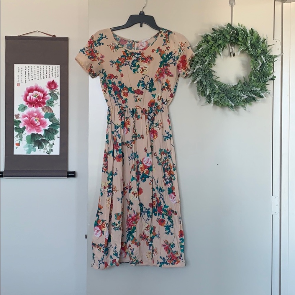 Flowy Dress with Pockets